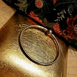 !!ONE LEFT!! Stacking! Pandora moments bangle 6.7